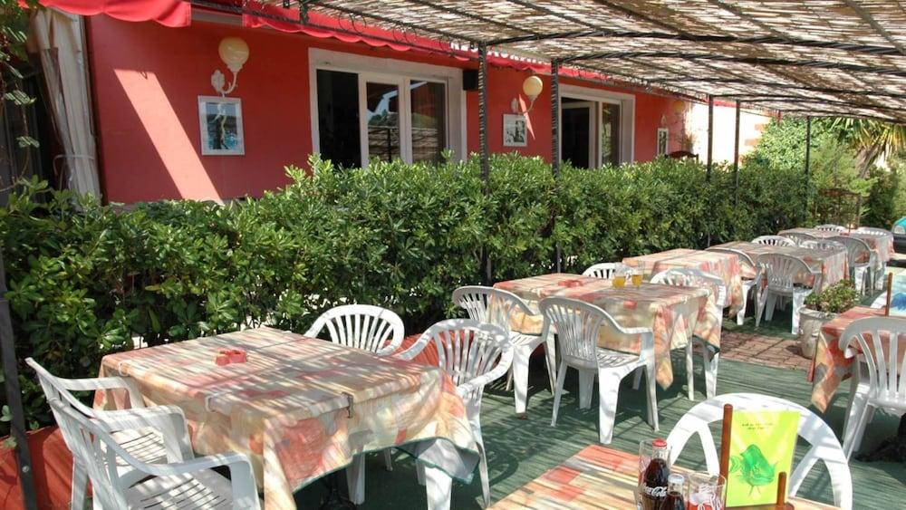 Hotel Residence San Pieru Tarcu Eksteriør billede